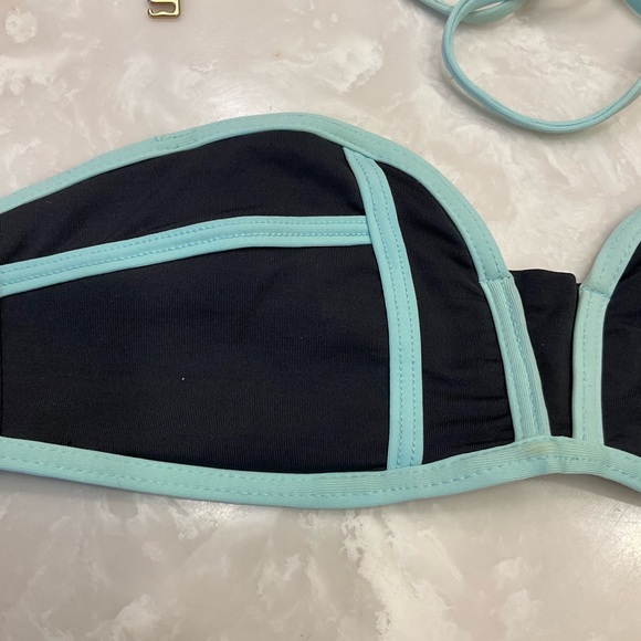 Bombshell Reversible Bikini by L Space, Black & Green, Removeable Strap, Sz Med - Picture 2 of 16